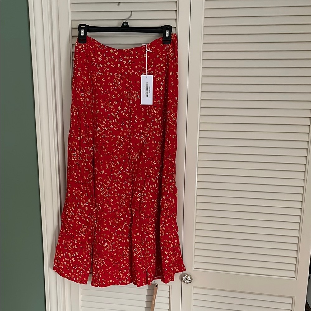 Reformation Zoe Skirt with high slit in Floral Red